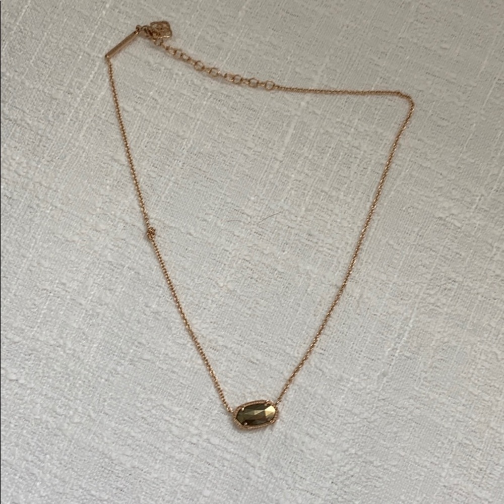 Kendra Scott Necklace - excellent condition